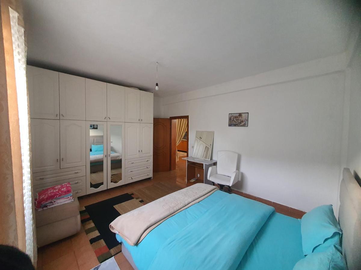 ティラナ Spacious House With A Big Garden And Fire Pitヴィラ エクステリア 写真